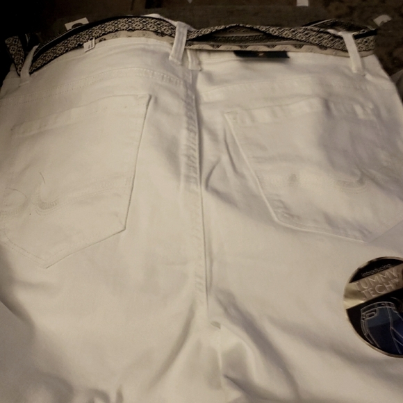 Angels Forever Young Signature Bermuda Shorts Bermuda Shorts In White Size 14 - Picture 6 of 10